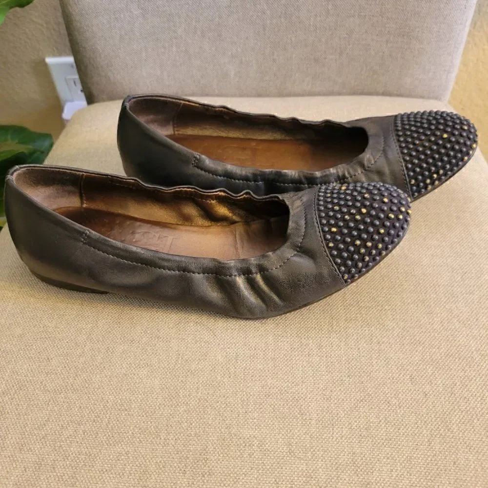 AGL Blakely black studded Captoe flats EUC 38 (7.5-8.0 US)